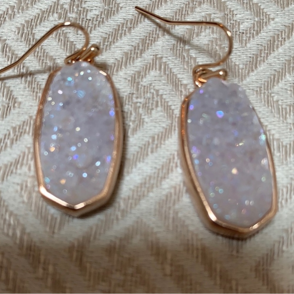 Kendra Scott Dana’y earrings